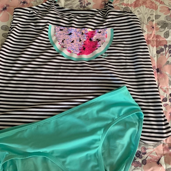 Two piece bathing suit Justice size 18girls - Picture 2 of 4